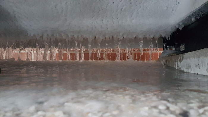 split-waermepumpe guetersloh weishaupt split-anlage zugefroren eingefroren in Betrieb Tauwasser verdichtete Erde